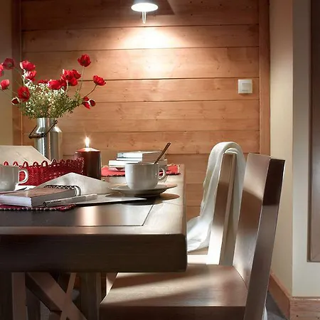 ホリデーパーク Madame La Prade モリエ・エマー