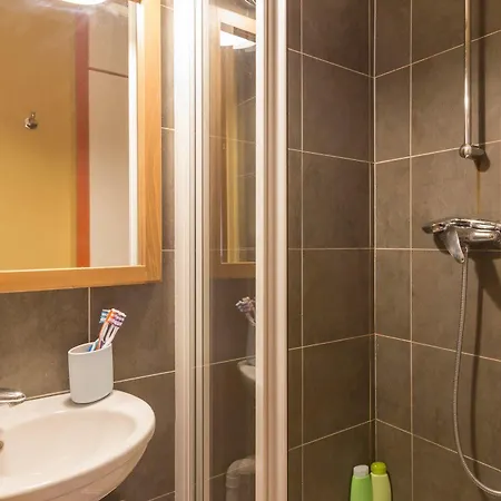 Madame La Prade モリエ・エマー